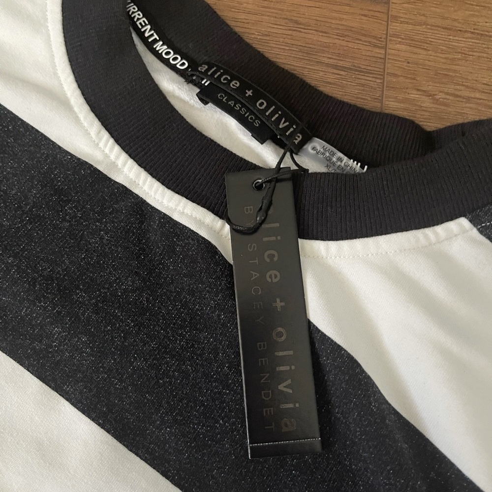 ALICE + OLIVIA-NWT Striped Cropped Sweatshirt - Picture 6 of 13